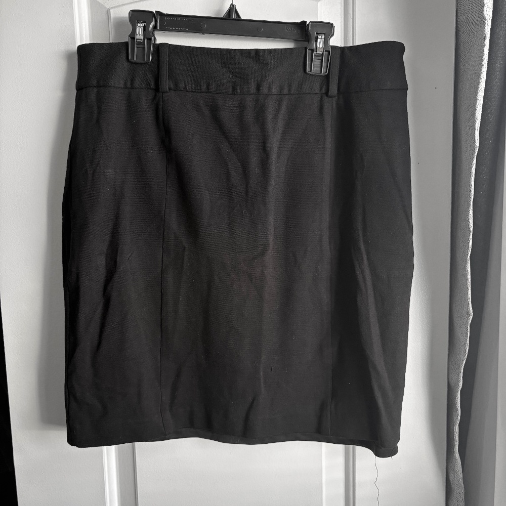 REMOVING if unsold by 5/6: black mini skirt Stretch ponte knit